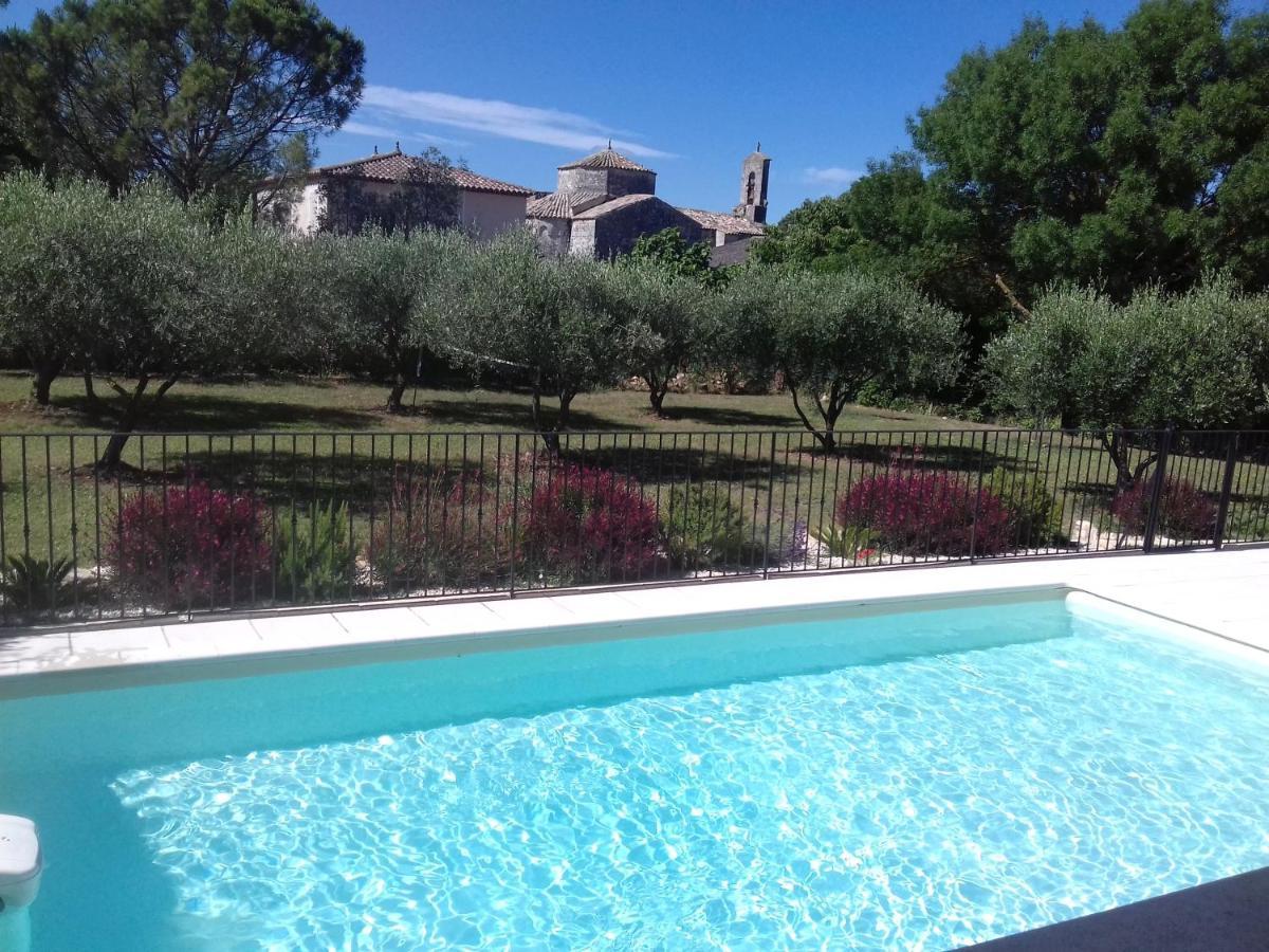 La Clastre Location D'Un Studio Avec Piscine Et Clim Pres D'Uzes Bourdic Bagian luar foto